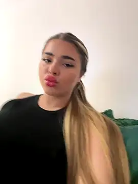 LolaAmore online show from 12-03-25, 03:21