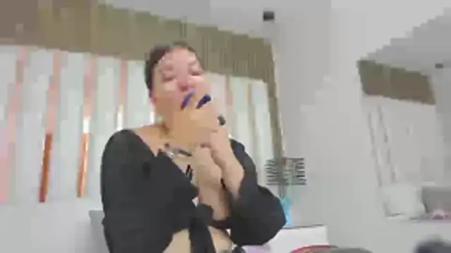 Snapshot of AmbarGills chatting on 12-03-25, 01:09 AmbarGills online show from 12-03-25, 01:09