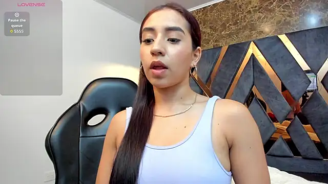 Vittoria Conti  online show from 12-01-25, 05:40