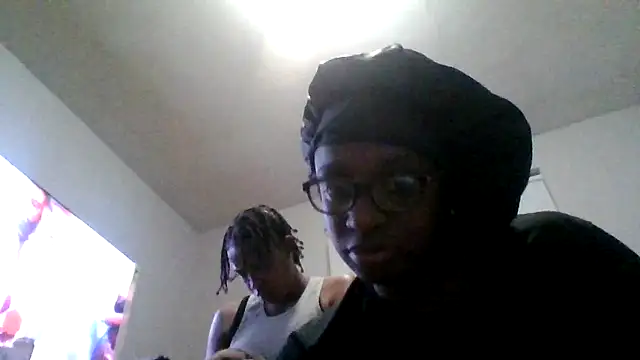 Snapshot of dezzidavill chatting on 02-07-26, 02:48 dezzidavill online show from 02-07-26, 02:48