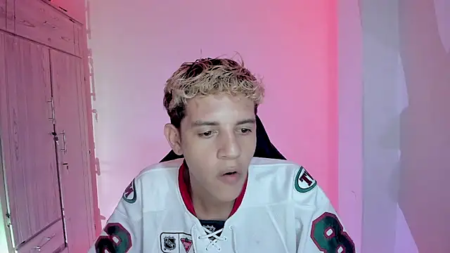 tylernova online show from 02-06-26, 03:44