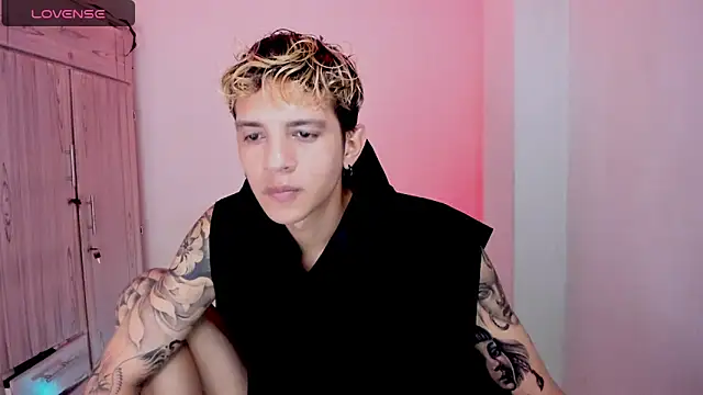 tylernova online show from 04-07-26, 03:29