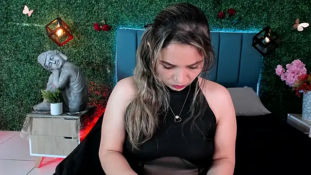 Snapshot of Kiaraa88 chatting on 07-03-26, 08:37 Kiaraa88 online show from 07-03-26, 08:37