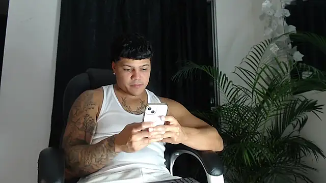 Boyhot 00 online show from 02-13-26, 04:41