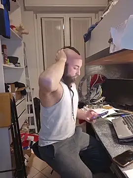 BeppeRagnar online show from 12-19-25, 04:25