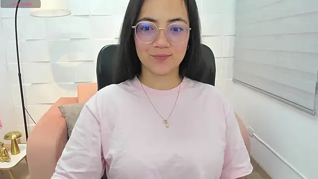 Sasha Grace online show from 05-18-26, 01:06