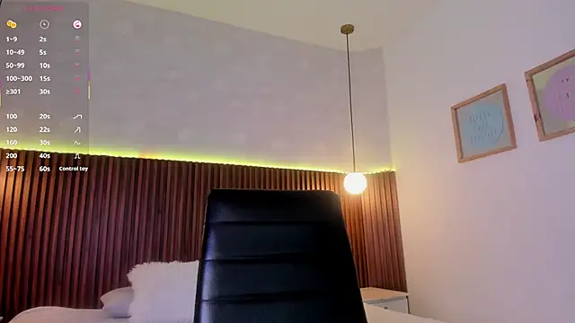 Foxy Kylie online show from 12-18-25, 08:04