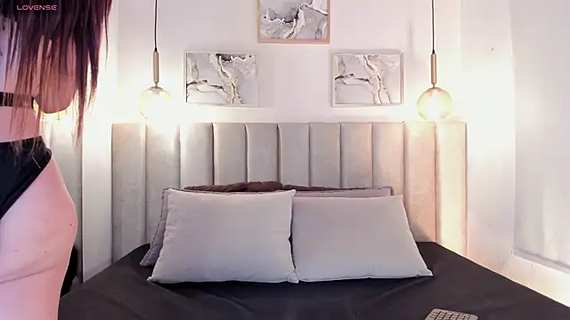 tamara kisses online show from 04-14-26, 07:20