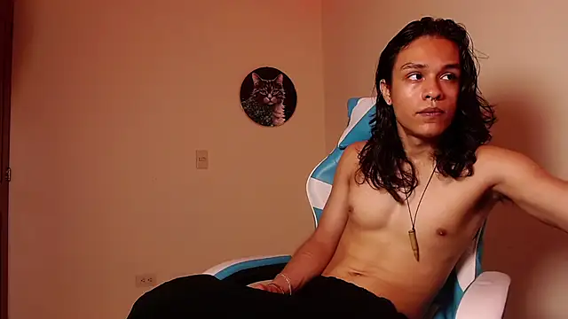 tom 1945 online show from 10-23-25, 04:12