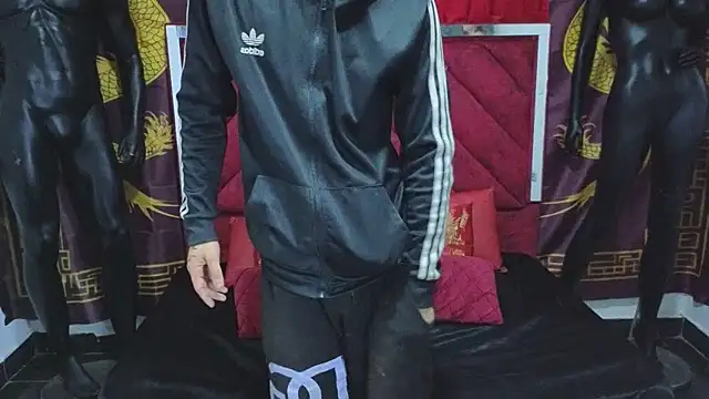 Snapshot of Pride_couple chatting on 10-27-25, 11:20 Pride couple online show from 10-27-25, 11:20