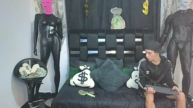 Snapshot of Pride_couple chatting on 11-30-25, 11:20 Pride couple online show from 11-30-25, 11:20