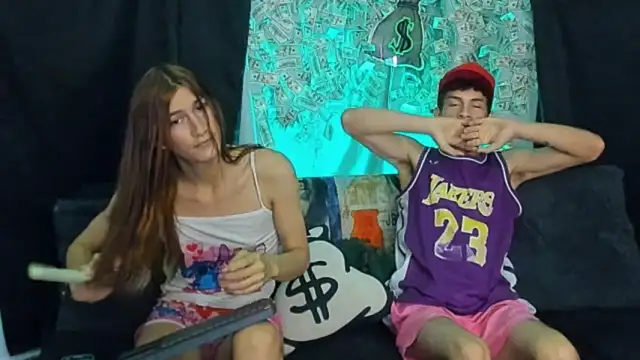 Snapshot of Pride_couple chatting on 04-30-26, 12:33 Pride couple online show from 04-30-26, 12:33
