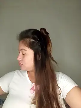 Snapshot of Natacha_02 chatting on 01-08-26, 08:05 Natacha 02 online show from 01-08-26, 08:05