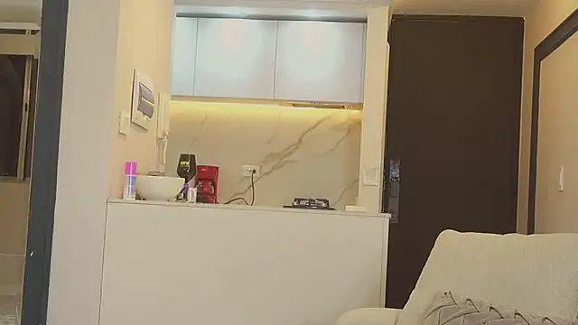 AbrilColls  online show from 11-04-25, 06:45