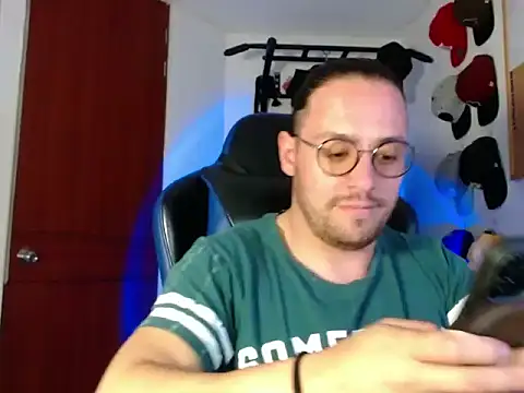 kurt xx online show from 11-28-25, 04:42