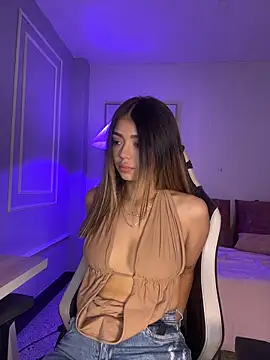 HoneyMollyX online show from 04-20-26, 01:25