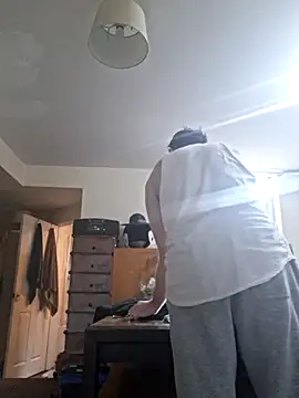 Snapshot of DelayedAnalog720 chatting on 11-24-25, 01:55 DelayedAnalog720 online show from 11-24-25, 01:55