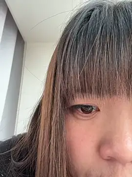 weiww1995 online show from 12-19-25, 03:46