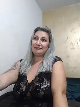 Snapshot of LilithGreenn chatting on 10-11-25, 08:57 LilithGreenn online show from 10-11-25, 08:57