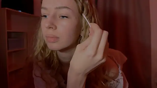 LunaCrave online show from 11-10-25, 02:16