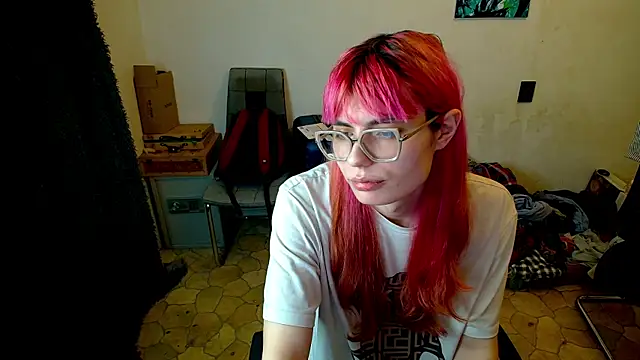 Snapshot of Lizochka1337 chatting on 12-17-25, 02:39 Lizochka1337 online show from 12-17-25, 02:39