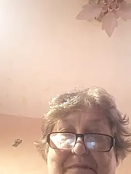 Snapshot of Katherine735 chatting on 10-21-25, 09:32 Katherine735 online show from 10-21-25, 09:32