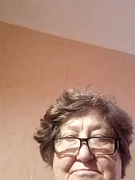 Snapshot of Katherine735 chatting on 11-15-25, 06:11 Katherine735 online show from 11-15-25, 06:11