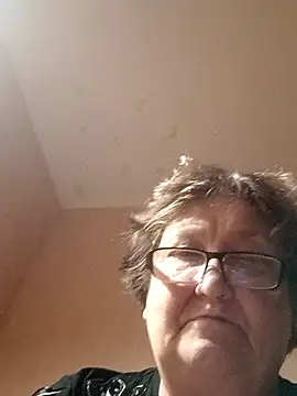 Snapshot of Katherine735 chatting on 11-16-25, 08:25 Katherine735 online show from 11-16-25, 08:25