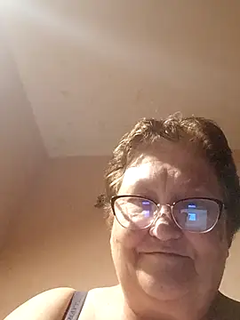 Snapshot of Katherine735 chatting on 05-23-26, 11:31 Katherine735 online show from 05-23-26, 11:31