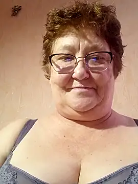 Snapshot of Katherine735 chatting on 06-10-26, 12:15 Katherine735 online show from 06-10-26, 12:15