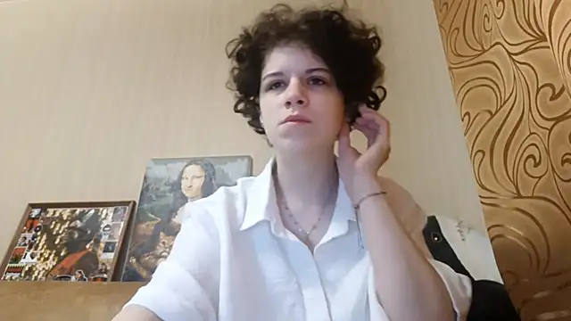 Snapshot of JesseniaHanney chatting on 10-19-25, 08:59 JesseniaHanney online show from 10-19-25, 08:59