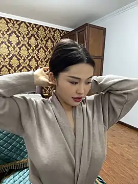 Snapshot of zhenzhen666 chatting on 11-24-25, 12:49 zhenzhen666 online show from 11-24-25, 12:49