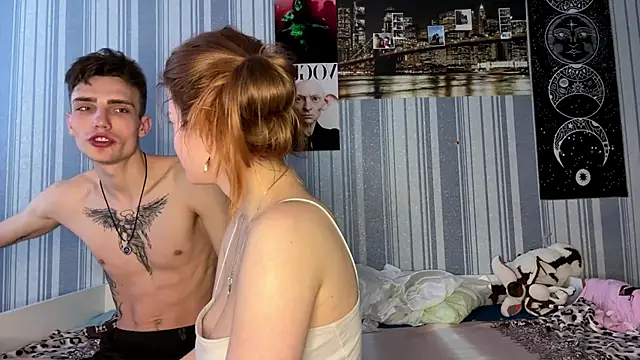 Snapshot of EmiliaCouple chatting on 03-04-26, 07:36 EmiliaCouple online show from 03-04-26, 07:36