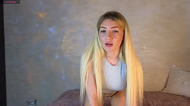 Snapshot of sweety__ella chatting on 06-02-26, 01:29 sweety ella online show from 06-02-26, 01:29