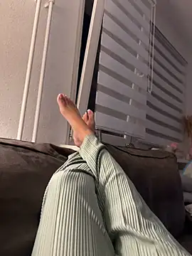 xeniaHamburgh online show from 10-13-25, 06:08