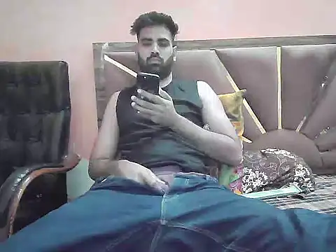 Snapshot of AlexSexMex123 chatting on 10-13-25, 06:35 AlexSexMex123 online show from 10-13-25, 06:35