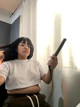 angie rousse  online show from 11-25-25, 05:46