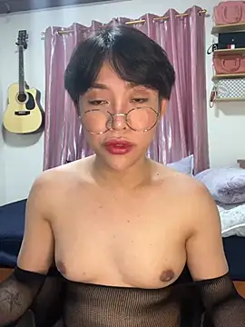 Snapshot of Keyka15 chatting on 02-12-26, 03:51 Keyka15 online show from 02-12-26, 03:51