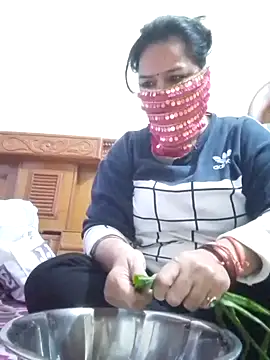 Honey-26 online show from 11-16-25, 02:22