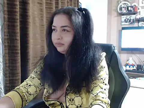 SelinaValdez online show from 10-09-25, 07:12