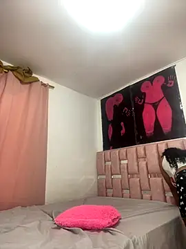 Snapshot of abby_moss_2 chatting on 10-22-25, 01:55 abby moss 2 online show from 10-22-25, 01:55