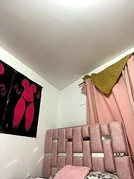 Snapshot of abby_moss_2 chatting on 11-05-25, 12:27 abby moss 2 online show from 11-05-25, 12:27