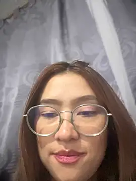 Lexxa peach online show from 10-17-25, 05:10