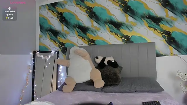 Barbieteeen online show from 12-16-25, 03:00