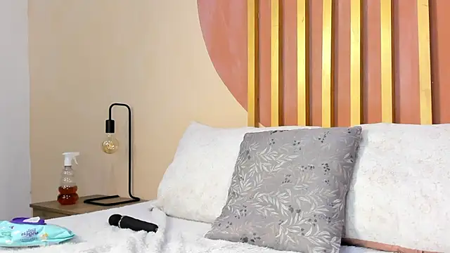 Jake AndNicole online show from 12-21-25, 01:24