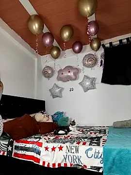 Snapshot of harper_ks chatting on 11-22-25, 02:54 harper ks online show from 11-22-25, 02:54