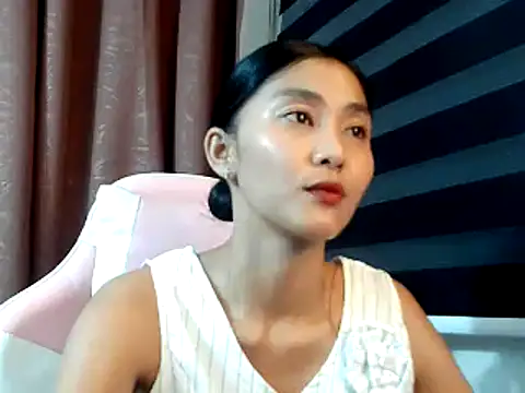 Snapshot of De_amore chatting on 10-15-25, 12:38 De amore online show from 10-15-25, 12:38