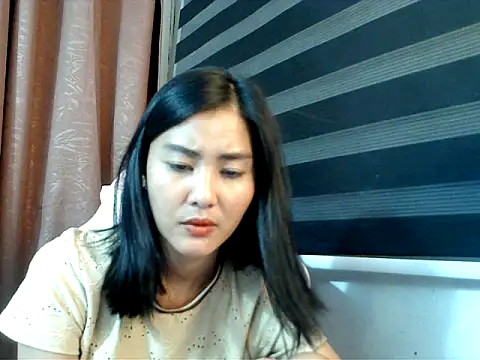 Snapshot of De_amore chatting on 10-21-25, 01:23 De amore online show from 10-21-25, 01:23