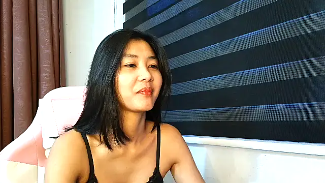 Snapshot of De_amore chatting on 11-02-25, 12:35 De amore online show from 11-02-25, 12:35