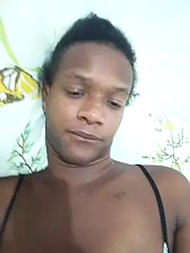 Snapshot of jgehghsAz09 chatting on 10-16-25, 04:35 jgehghsAz09 online show from 10-16-25, 04:35